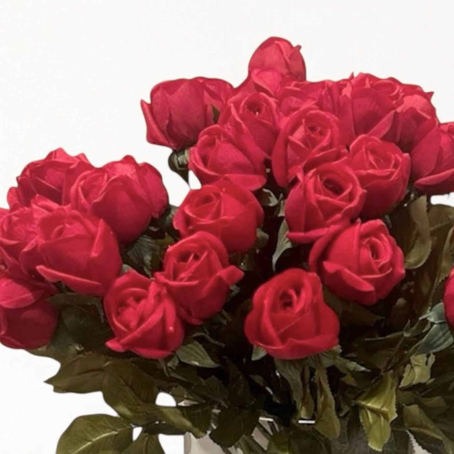 ARTIFICIAL RED ROSE ARRANGEMENT IN LUXURY TEXTURED GLASS VASE