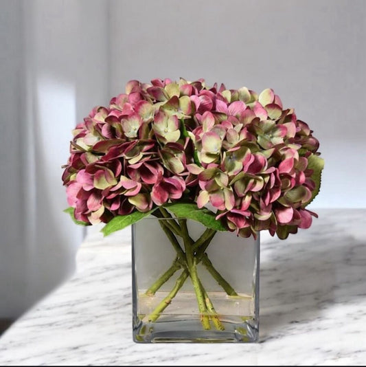 ARTIFICIAL PURPLE HYDRANGEA ARRANGEMENT IN SQUARE GLASS VASE